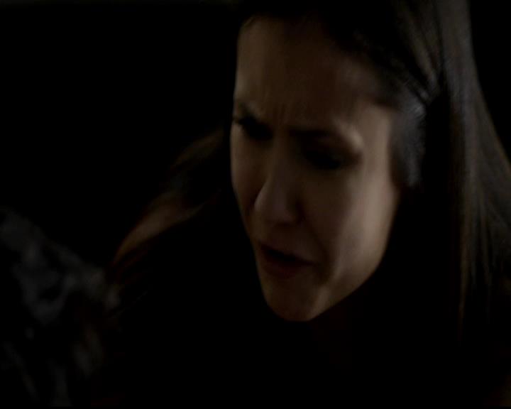 VampireDiariesWorld-dot-org_4x06WeAllGoALittleMadSometimes0109.jpg