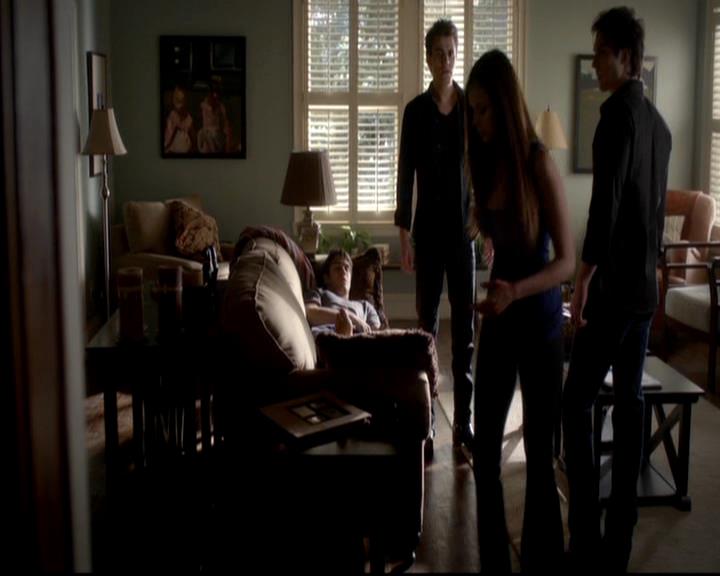 VampireDiariesWorld-dot-org_4x06WeAllGoALittleMadSometimes0148.jpg