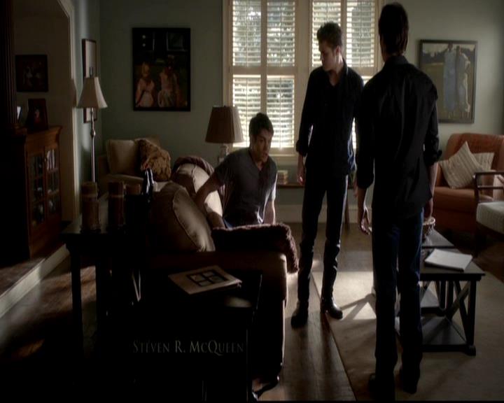 VampireDiariesWorld-dot-org_4x06WeAllGoALittleMadSometimes0152.jpg