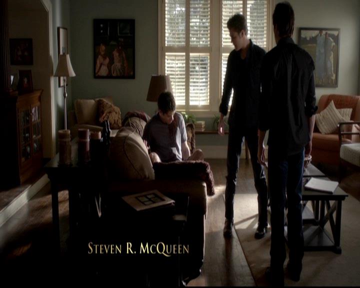 VampireDiariesWorld-dot-org_4x06WeAllGoALittleMadSometimes0153.jpg