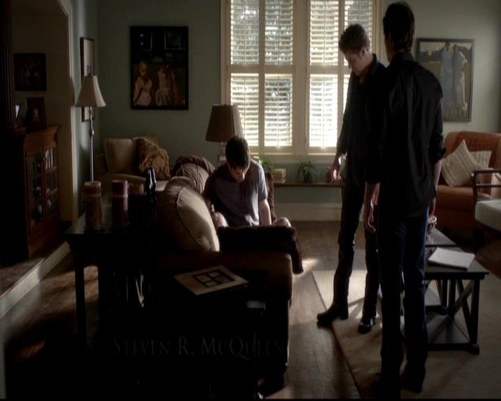 VampireDiariesWorld-dot-org_4x06WeAllGoALittleMadSometimes0154.jpg