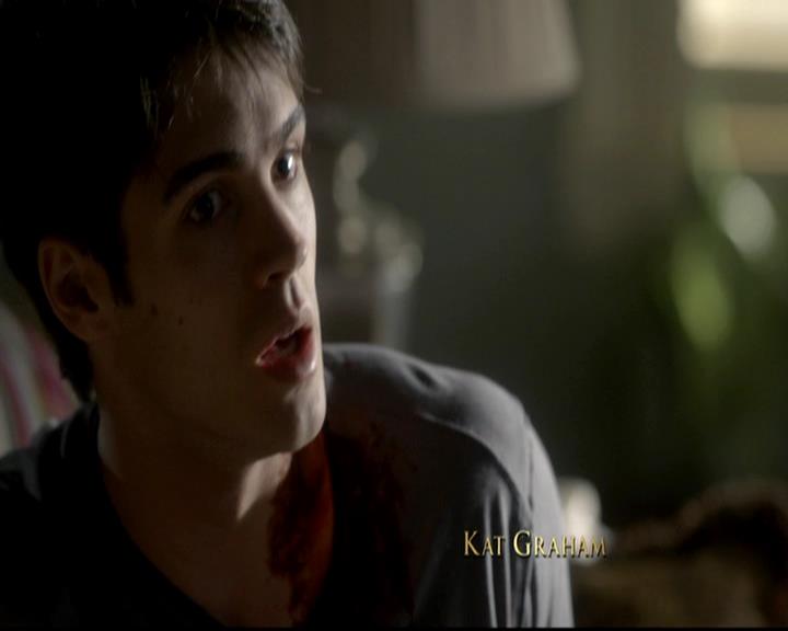 VampireDiariesWorld-dot-org_4x06WeAllGoALittleMadSometimes0157.jpg