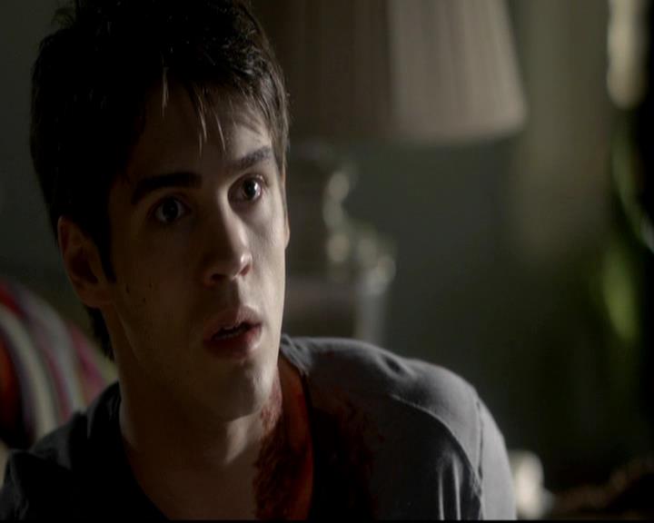 VampireDiariesWorld-dot-org_4x06WeAllGoALittleMadSometimes0161.jpg