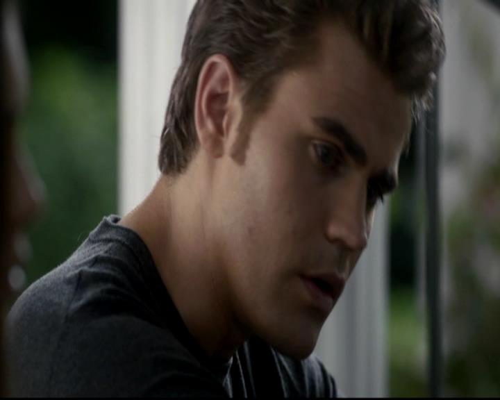 VampireDiariesWorld-dot-org_4x06WeAllGoALittleMadSometimes2220.jpg