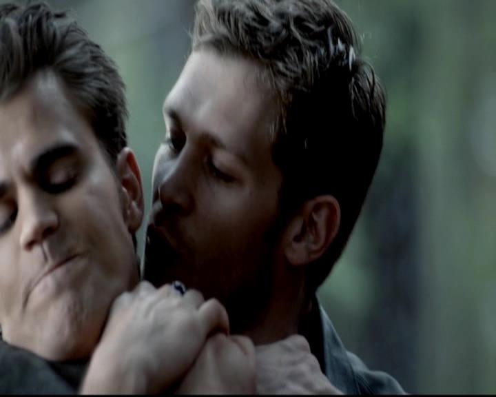 VampireDiariesWorld-dot-org_4x07MyBrothersKeeper0068.jpg