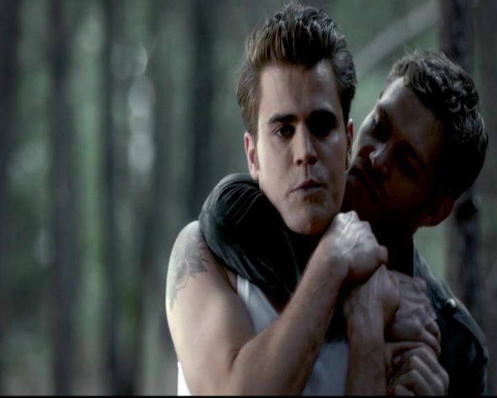 VampireDiariesWorld-dot-org_4x07MyBrothersKeeper0076.jpg