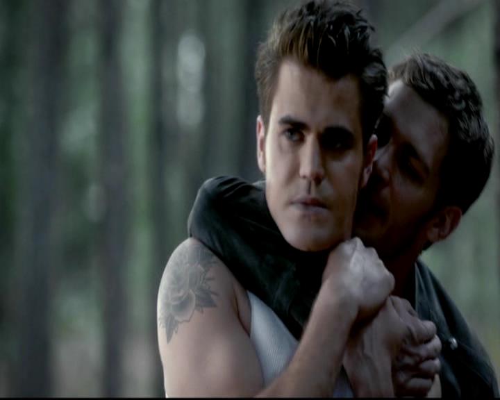 VampireDiariesWorld-dot-org_4x07MyBrothersKeeper0081.jpg