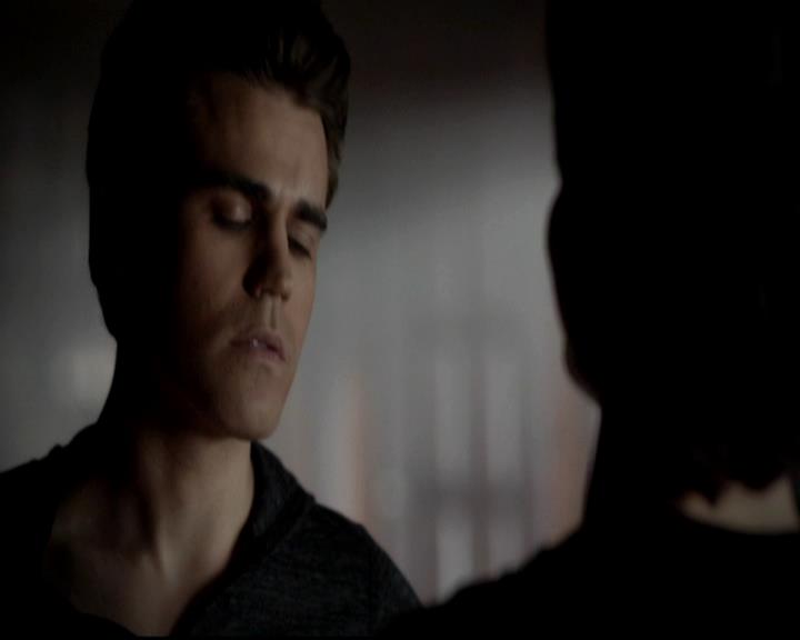 VampireDiariesWorld-dot-org_4x07MyBrothersKeeper0140.jpg