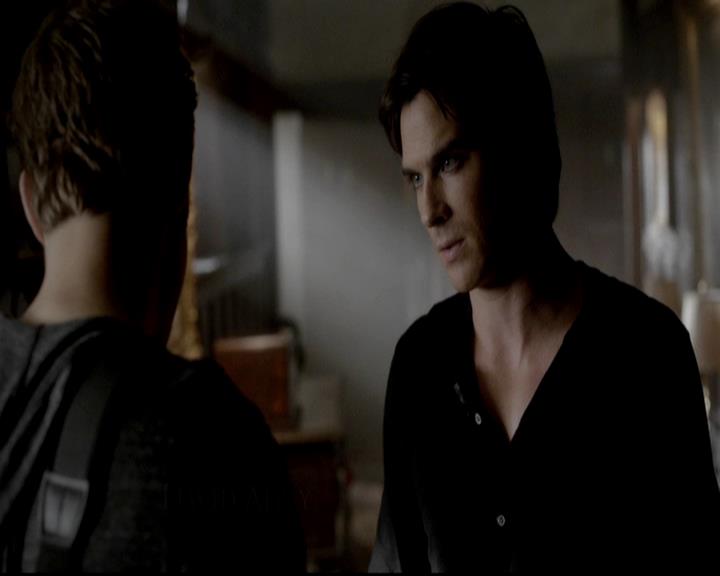 VampireDiariesWorld-dot-org_4x07MyBrothersKeeper0148.jpg