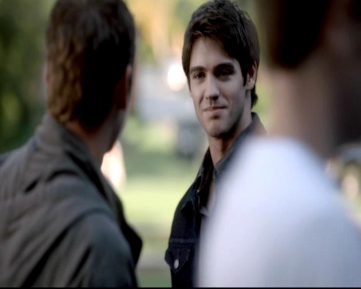 VampireDiariesWorld-dot-org_4x07MyBrothersKeeper0268.jpg