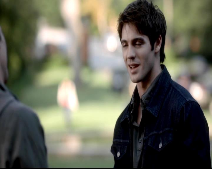 VampireDiariesWorld-dot-org_4x07MyBrothersKeeper0269.jpg