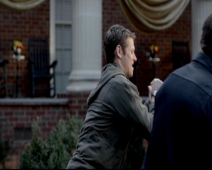 VampireDiariesWorld-dot-org_4x07MyBrothersKeeper0272.jpg