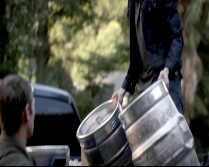 VampireDiariesWorld-dot-org_4x07MyBrothersKeeper0285.jpg