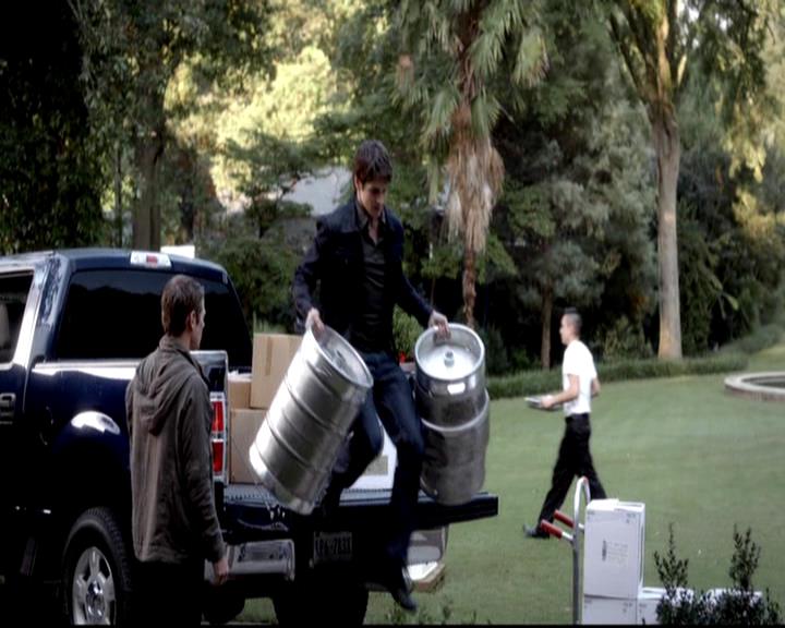 VampireDiariesWorld-dot-org_4x07MyBrothersKeeper0288.jpg