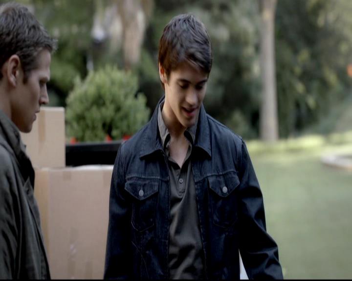 VampireDiariesWorld-dot-org_4x07MyBrothersKeeper0296.jpg