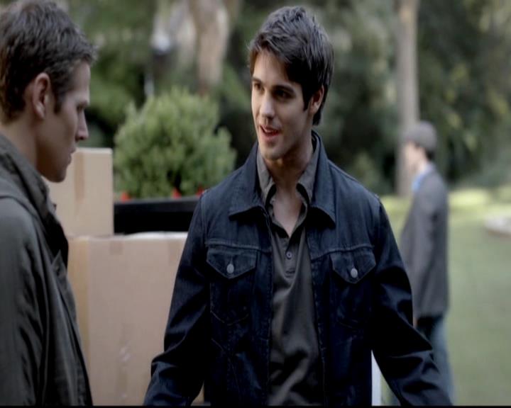 VampireDiariesWorld-dot-org_4x07MyBrothersKeeper0297.jpg