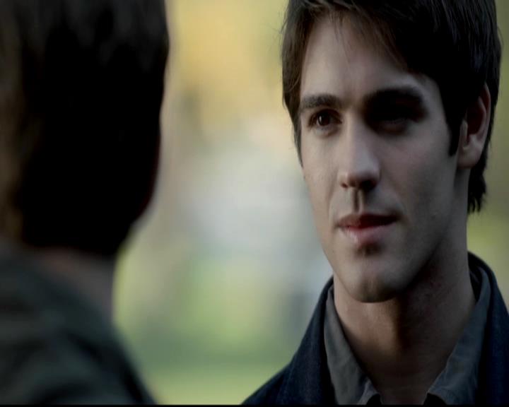 VampireDiariesWorld-dot-org_4x07MyBrothersKeeper0307.jpg