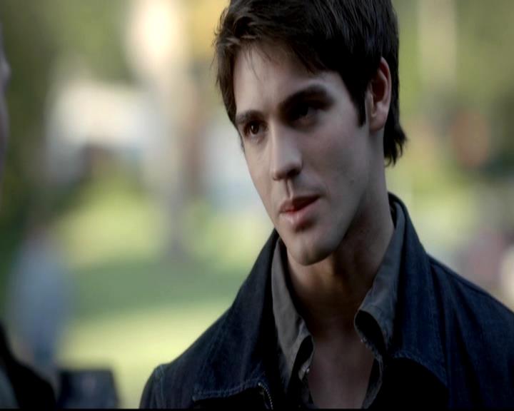 VampireDiariesWorld-dot-org_4x07MyBrothersKeeper0310.jpg