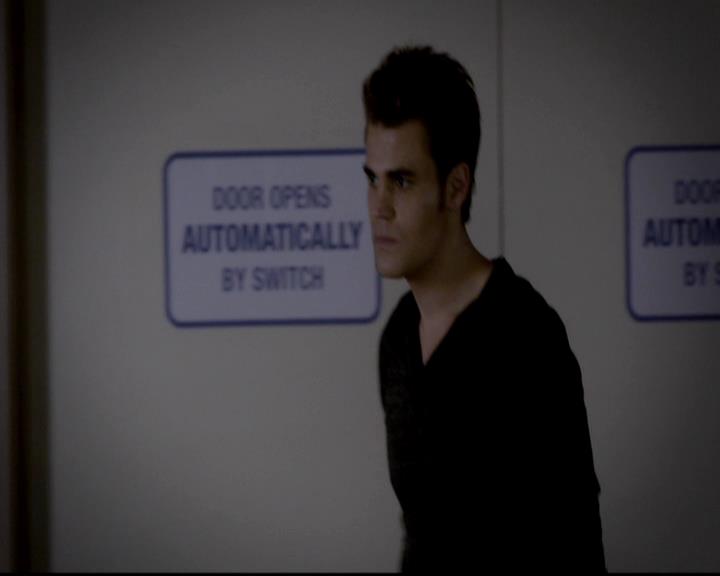 VampireDiariesWorld-dot-org_4x07MyBrothersKeeper0323.jpg