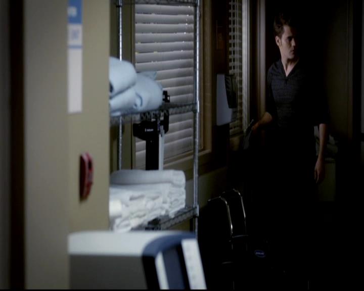 VampireDiariesWorld-dot-org_4x07MyBrothersKeeper0331.jpg