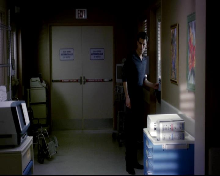 VampireDiariesWorld-dot-org_4x07MyBrothersKeeper0342.jpg