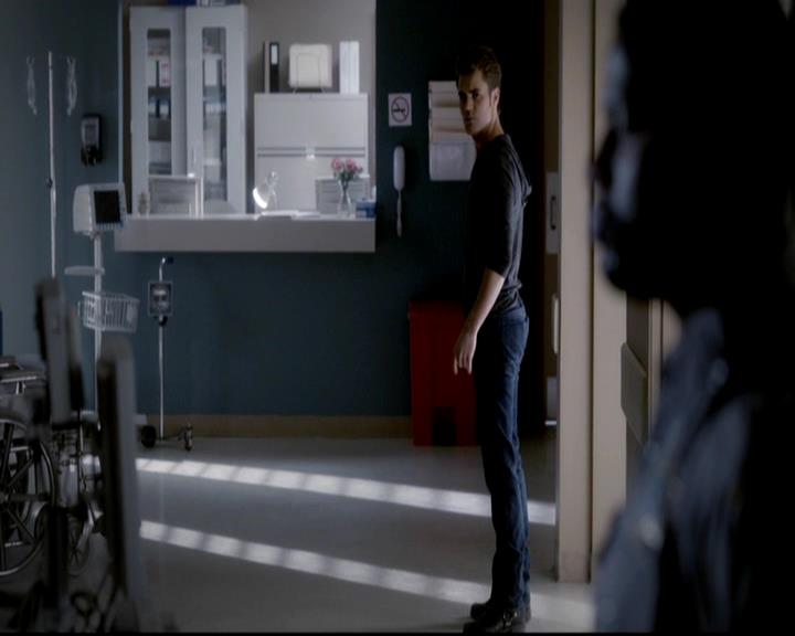 VampireDiariesWorld-dot-org_4x07MyBrothersKeeper0348.jpg