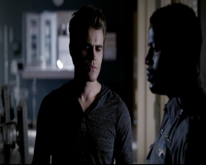 VampireDiariesWorld-dot-org_4x07MyBrothersKeeper0353.jpg