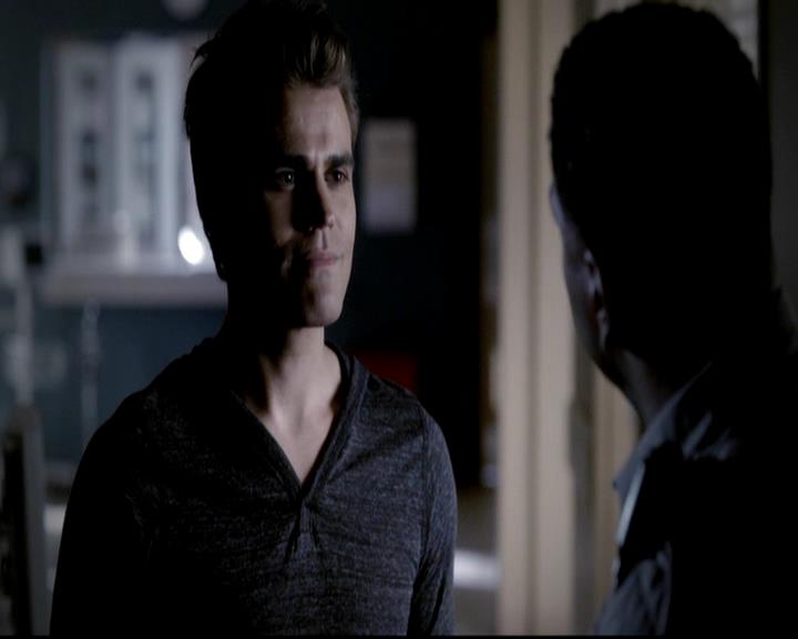 VampireDiariesWorld-dot-org_4x07MyBrothersKeeper0356.jpg