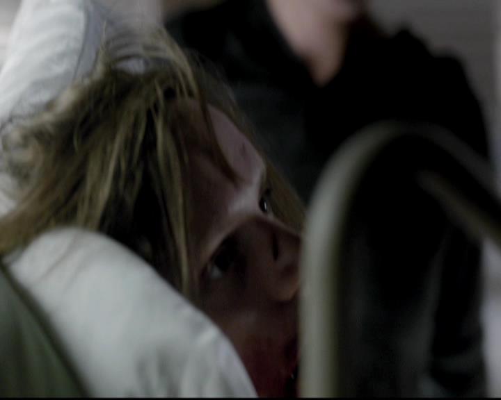 VampireDiariesWorld-dot-org_4x07MyBrothersKeeper0381.jpg