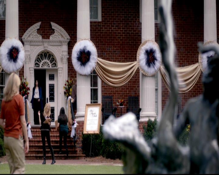 VampireDiariesWorld-dot-org_4x07MyBrothersKeeper0383.jpg