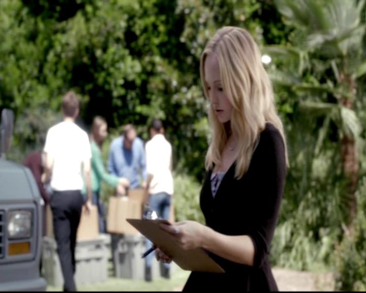 VampireDiariesWorld-dot-org_4x07MyBrothersKeeper0393.jpg
