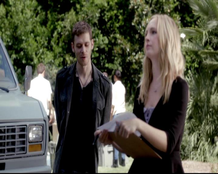 VampireDiariesWorld-dot-org_4x07MyBrothersKeeper0395.jpg