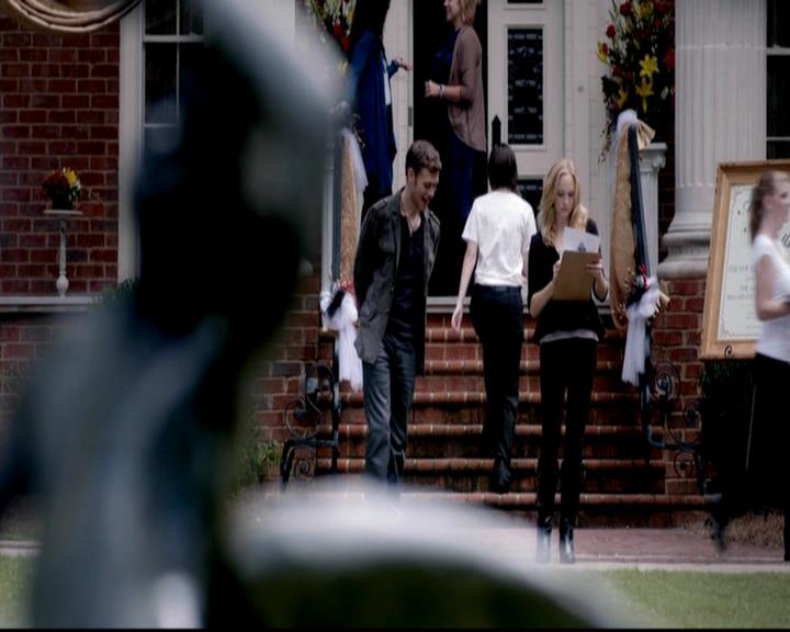 VampireDiariesWorld-dot-org_4x07MyBrothersKeeper0403.jpg