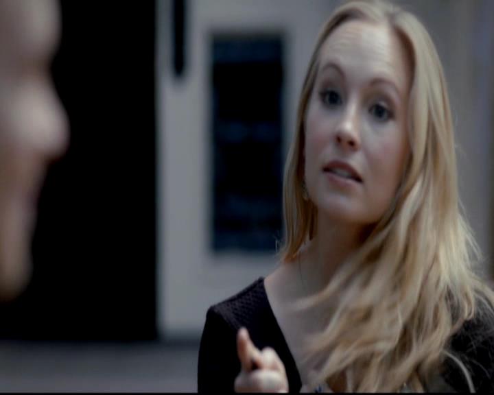 VampireDiariesWorld-dot-org_4x07MyBrothersKeeper0430.jpg