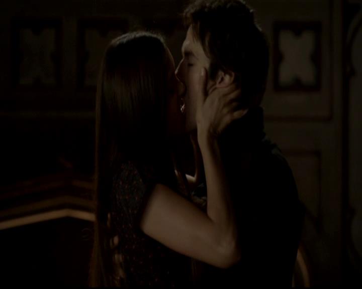 VampireDiariesWorld-dot-org_4x07MyBrothersKeeper2196.jpg