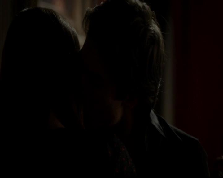 VampireDiariesWorld-dot-org_4x07MyBrothersKeeper2201.jpg