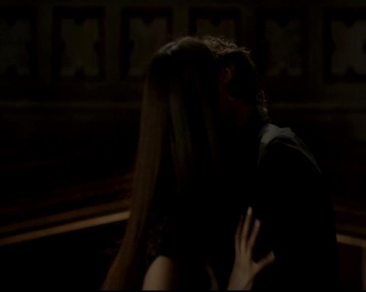 VampireDiariesWorld-dot-org_4x07MyBrothersKeeper2216.jpg