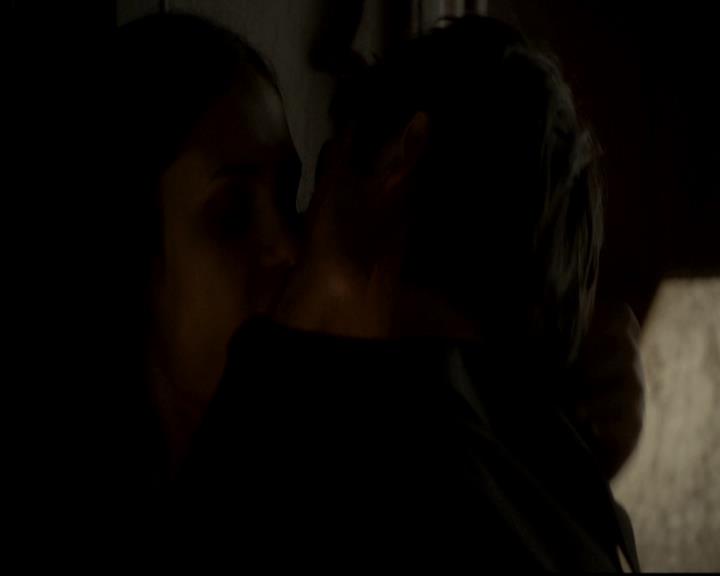 VampireDiariesWorld-dot-org_4x07MyBrothersKeeper2235.jpg