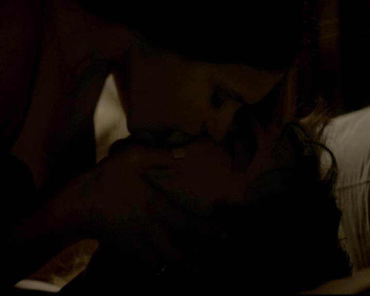 VampireDiariesWorld-dot-org_4x07MyBrothersKeeper2275.jpg