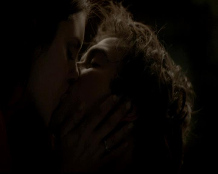 VampireDiariesWorld-dot-org_4x07MyBrothersKeeper2290.jpg