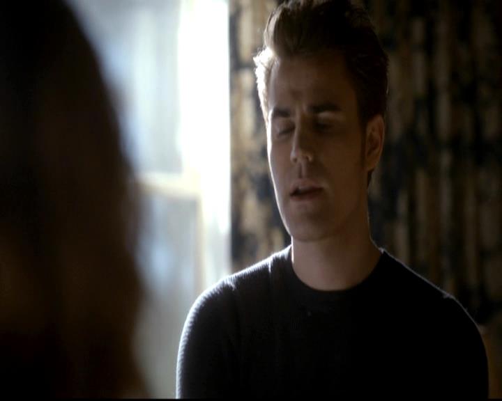 VampireDiariesWorld-dot-org_4x08WellAlwaysHaveBourbonStreet0056.jpg