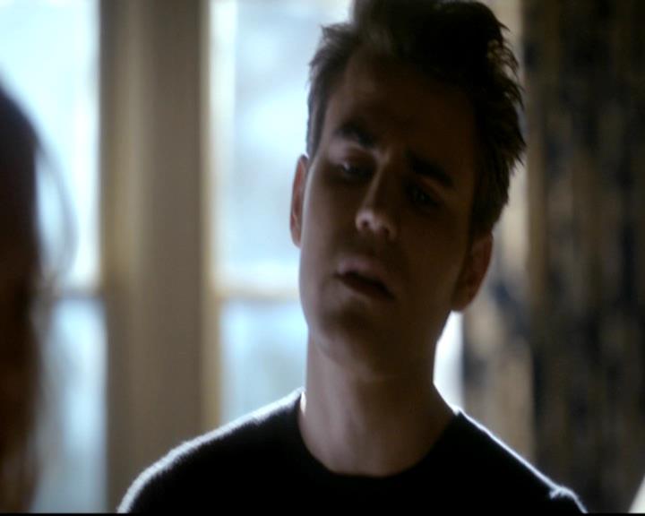 VampireDiariesWorld-dot-org_4x08WellAlwaysHaveBourbonStreet0087.jpg