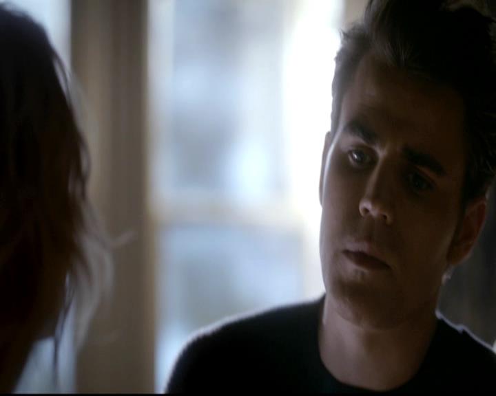 VampireDiariesWorld-dot-org_4x08WellAlwaysHaveBourbonStreet0089.jpg