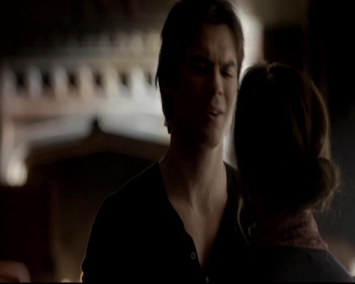 VampireDiariesWorld-dot-org_4x08WellAlwaysHaveBourbonStreet0189.jpg