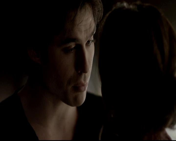 VampireDiariesWorld-dot-org_4x08WellAlwaysHaveBourbonStreet0206.jpg