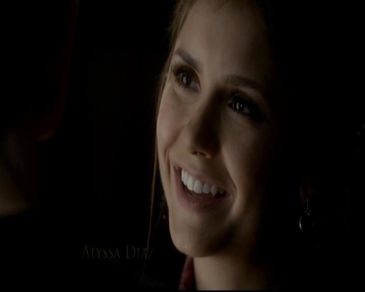 VampireDiariesWorld-dot-org_4x08WellAlwaysHaveBourbonStreet0216.jpg