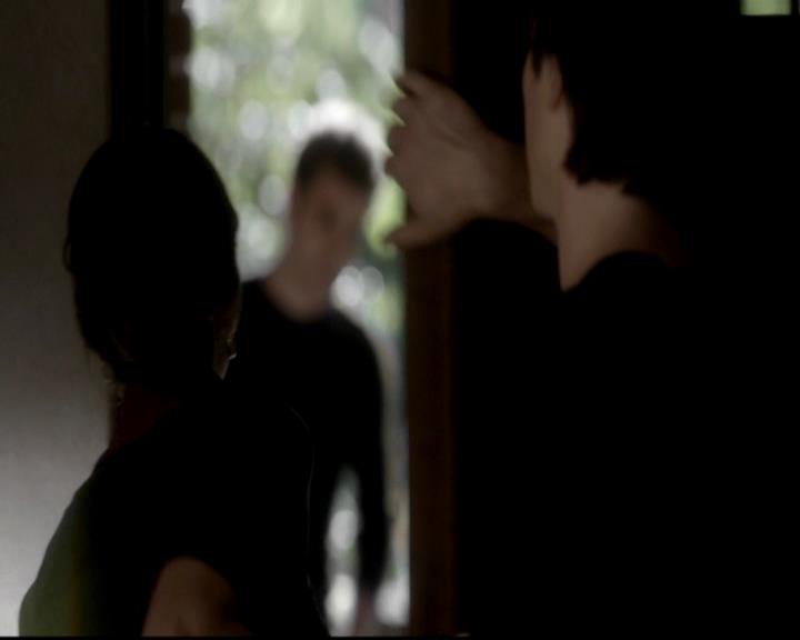 VampireDiariesWorld-dot-org_4x08WellAlwaysHaveBourbonStreet0224.jpg