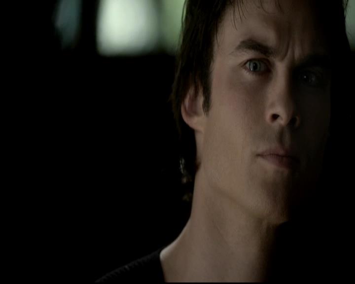 VampireDiariesWorld-dot-org_4x08WellAlwaysHaveBourbonStreet0253.jpg