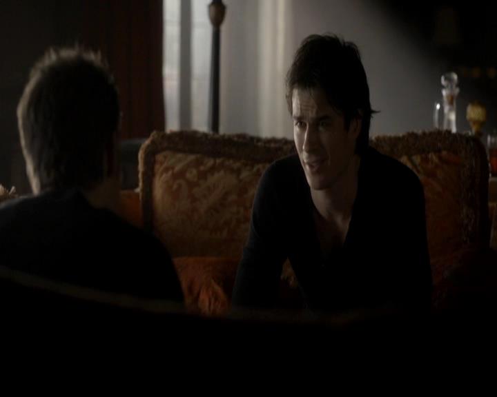 VampireDiariesWorld-dot-org_4x08WellAlwaysHaveBourbonStreet0257.jpg