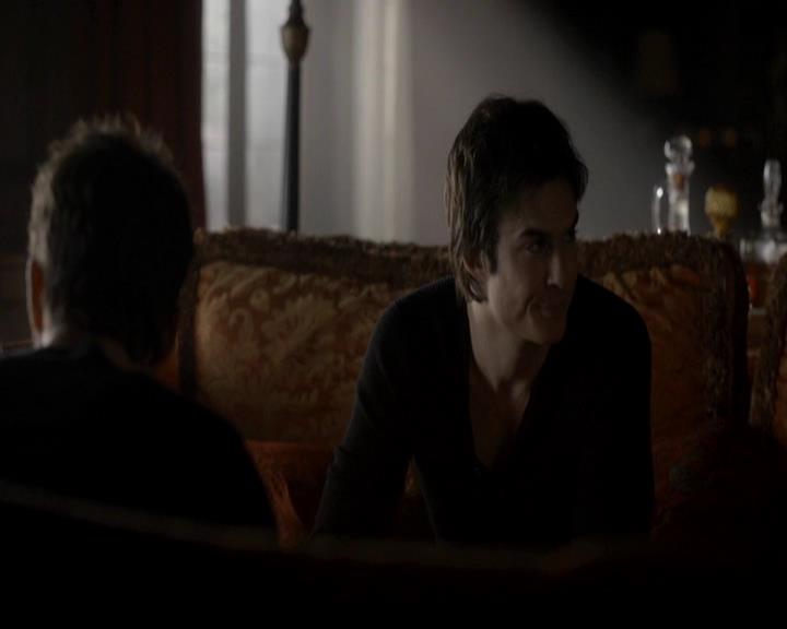 VampireDiariesWorld-dot-org_4x08WellAlwaysHaveBourbonStreet0265.jpg